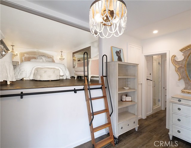 229 Marine Place, Manhattan Beach CA: https://media.crmls.org/medias/1426c00f-e448-48e9-bdd3-e55c46be7af4.jpg