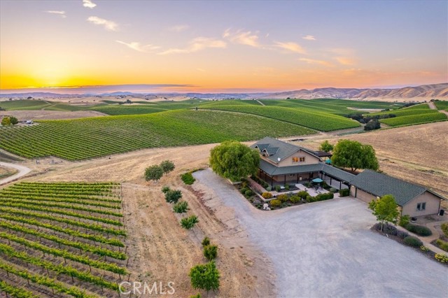 Detail Gallery Image 28 of 68 For 950 Indian Dune Rd, Paso Robles,  CA 93451 - 5 Beds | 4 Baths