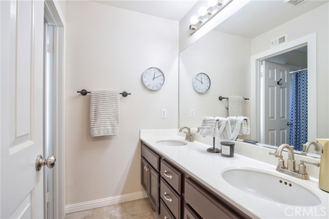 29708 Gracilior Drive, Escondido CA: https://media.crmls.org/medias/1427f7c1-a35a-4ef7-9d92-4230584216c3.jpg