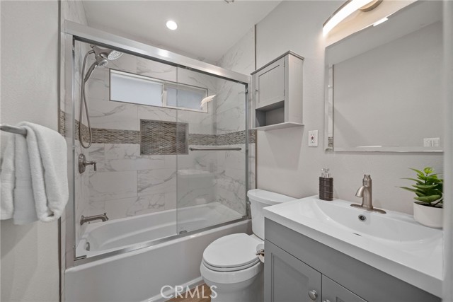 Detail Gallery Image 13 of 43 For 4033 N N Lang Ave, Covina,  CA 91722 - 4 Beds | 2 Baths