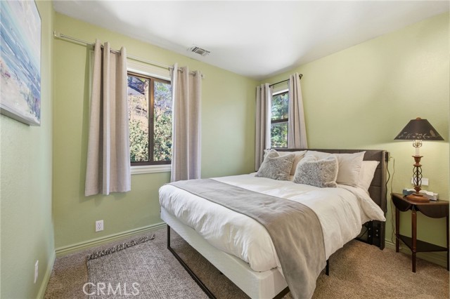 528 Brentwood, Lake Arrowhead CA: https://media.crmls.org/medias/1428fe94-a703-4bb1-a903-62898225775f.jpg