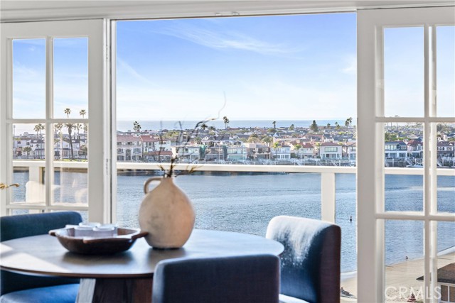 Detail Gallery Image 9 of 54 For 2727 Ocean Bld, Corona Del Mar,  CA 92625 - 3 Beds | 4/1 Baths
