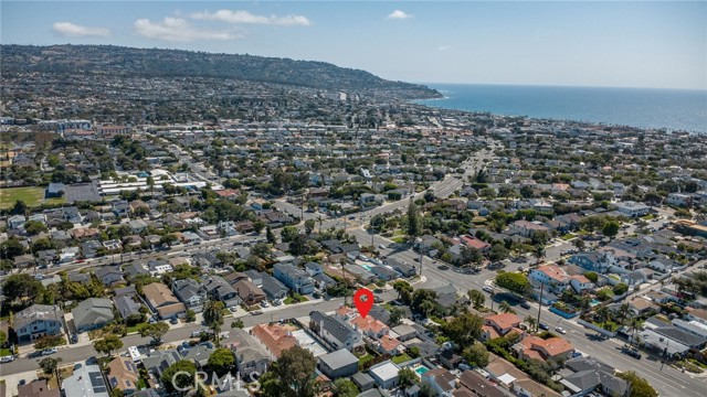 1021 Avenue D, Redondo Beach, California 90277, 4 Bedrooms Bedrooms, 0 ,2 BathroomsBathrooms,Residential,For Sale,Avenue D,0,SB26127548
