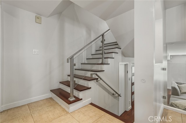 Detail Gallery Image 15 of 48 For 13231 Fiji Way #H,  Marina Del Rey,  CA 90292 - 3 Beds | 2/1 Baths