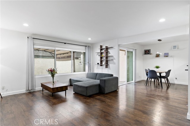 Detail Gallery Image 2 of 13 For 184 Casuda Canyon Dr #B,  Monterey Park,  CA 91754 - 2 Beds | 2/1 Baths