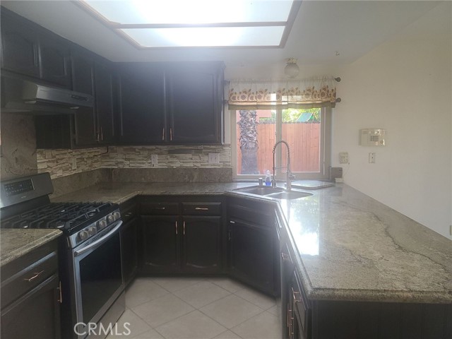 Detail Gallery Image 7 of 16 For 24338 Katrina, Moreno Valley,  CA 92551 - 3 Beds | 2/1 Baths