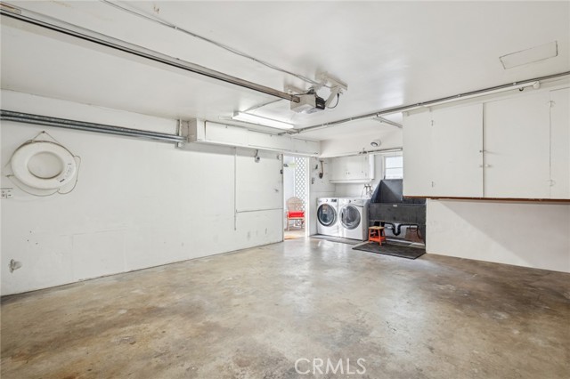 Detail Gallery Image 35 of 42 For 200 Grand Canal, Newport Beach,  CA 92662 - 4 Beds | 3 Baths