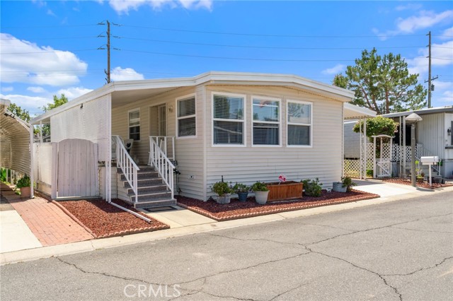 Detail Gallery Image 2 of 30 For 1001 W Lambert Rd #324, La Habra,  CA 90631 - 3 Beds | 2 Baths