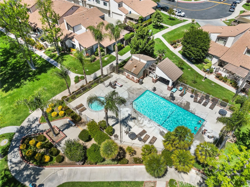 https://media.crmls.org/medias/142d53cc-0255-4305-8f28-73bffcf7faac.jpg?preset=X-Large
