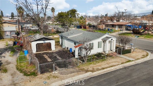 Detail Gallery Image 3 of 24 For 1130 Jeffrey St, Bakersfield,  CA 93305 - 2 Beds | 1 Baths