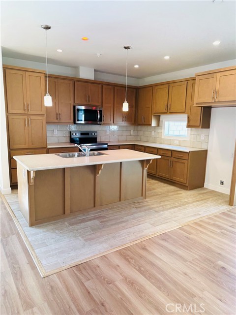 Detail Gallery Image 4 of 27 For 1667 Oak St, Placentia,  CA 92870 - 4 Beds | 2 Baths