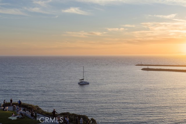 Detail Gallery Image 14 of 42 For 3512 Ocean Bld, Corona Del Mar,  CA 92625 - 5 Beds | 7/4 Baths