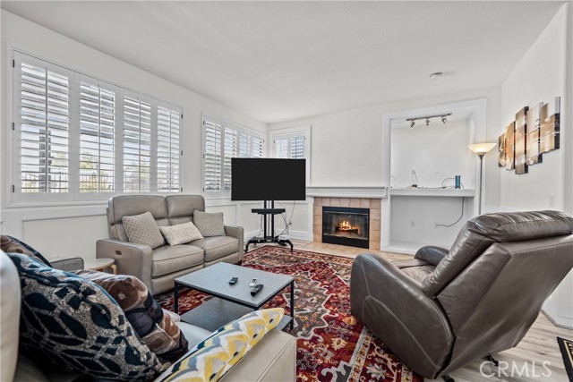 Detail Gallery Image 11 of 33 For 39823 Hillsboro Cir, Murrieta,  CA 92562 - 4 Beds | 3 Baths