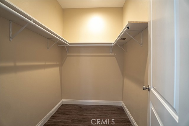9246 Cedros Avenue, Panorama City CA: https://media.crmls.org/medias/142ddd97-6f8c-4d7a-8076-470319759fda.jpg