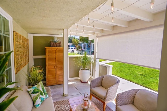 Detail Gallery Image 5 of 39 For 19235 Avenue of the Oaks #B,  Newhall,  CA 91321 - 1 Beds | 1 Baths