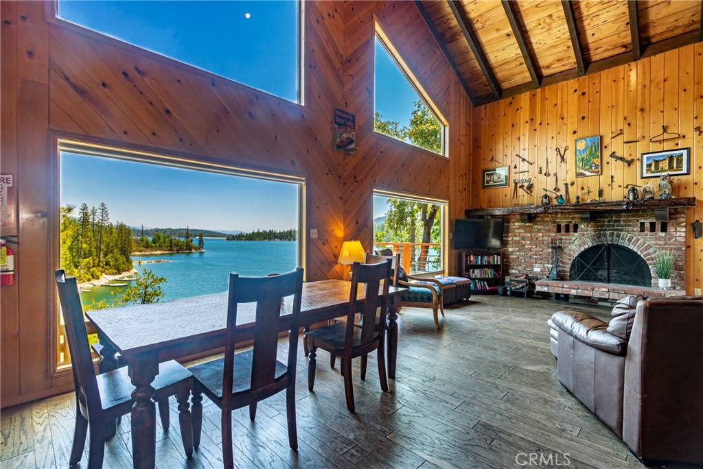 55276 Lake View Drive, Bass Lake, CA 93604