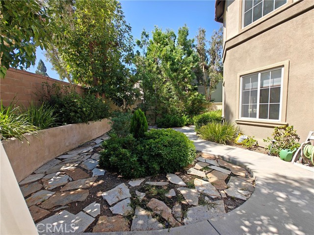 Detail Gallery Image 20 of 22 For 605 Newcastle, Irvine,  CA 92620 - 3 Beds | 3 Baths