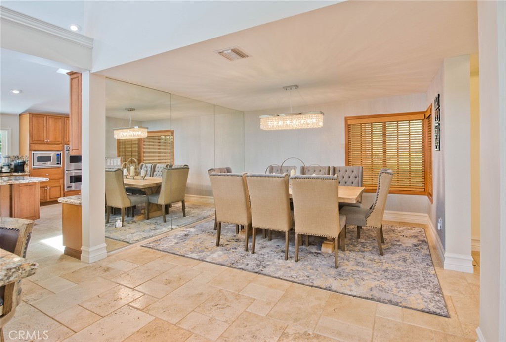 MLS #SR25250192 image #8