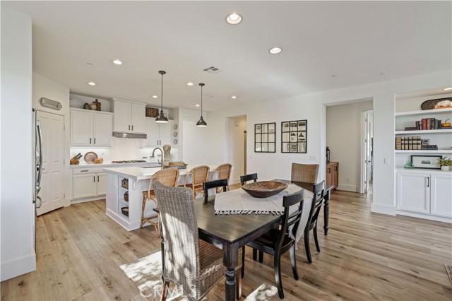 Detail Gallery Image 11 of 62 For 28658 Farrier Dr, Valencia,  CA 91354 - 3 Beds | 3/1 Baths