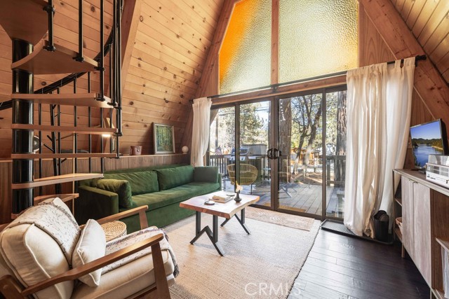 Detail Gallery Image 3 of 29 For 446 Riverside, Sugarloaf,  CA 92386 - 1 Beds | 1 Baths