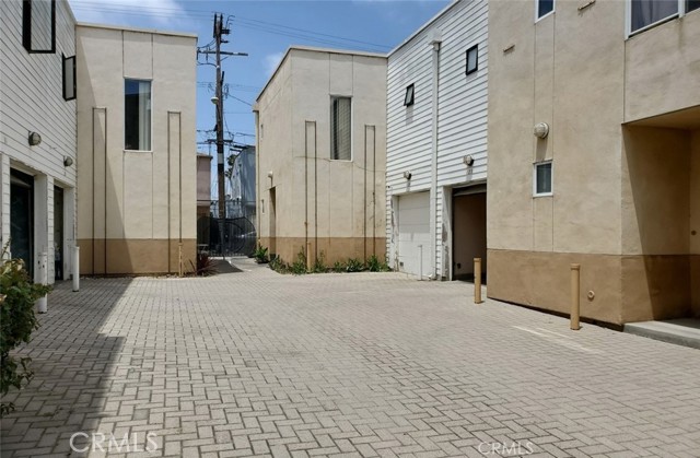 Detail Gallery Image 21 of 24 For 8021 S Vermont Ave #24,  Los Angeles,  CA 90044 - 3 Beds | 3 Baths