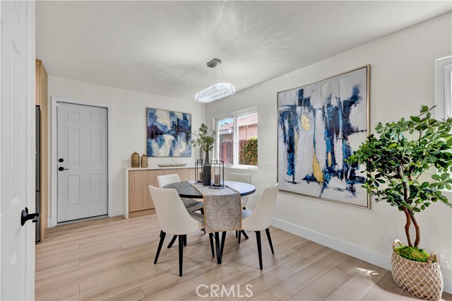 16761 Montclair Lane, Huntington Beach CA: https://media.crmls.org/medias/14313b25-f83a-4b99-b9f9-bfae1911a2ca.jpg