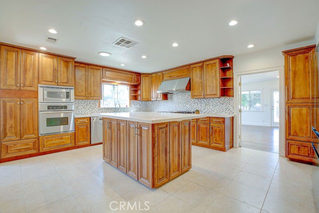 4923 Golden West Avenue, Temple City CA: https://media.crmls.org/medias/14316e18-a9cb-4f0a-b7da-53f13bfe9743.jpg
