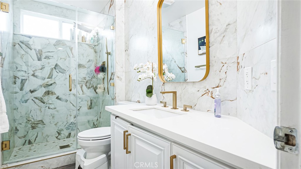 https://media.crmls.org/medias/1431db03-eb4a-4ef4-8c47-2e5ca09598fa.jpg?preset=X-Large