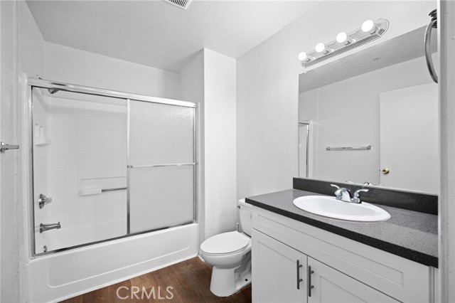 Detail Gallery Image 17 of 19 For 1323 E Broadway #104,  Glendale,  CA 91205 - 2 Beds | 2 Baths