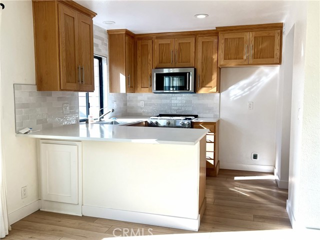 Detail Gallery Image 7 of 41 For 4 Latitude Ct, Newport Beach,  CA 92663 - 3 Beds | 2/1 Baths