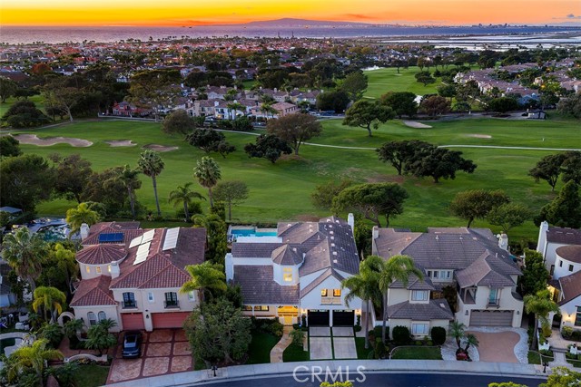 Detail Gallery Image 3 of 32 For 19531 Peninsula, Huntington Beach,  CA 92648 - 4 Beds | 3/1 Baths