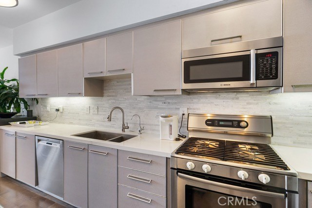 Detail Gallery Image 2 of 25 For 1817 Prosser Ave #503,  Los Angeles,  CA 90025 - 2 Beds | 2 Baths