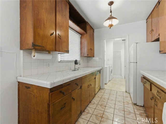 Detail Gallery Image 11 of 46 For 10456 Mapledale, Bellflower,  CA 90706 - 3 Beds | 2 Baths