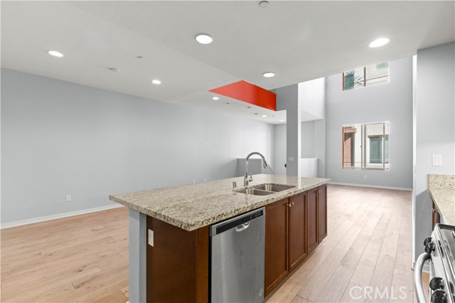 Detail Gallery Image 12 of 24 For 543 Rockefeller, Irvine,  CA 92612 - 2 Beds | 2/1 Baths