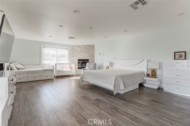 16814 Mayall Street photo 17