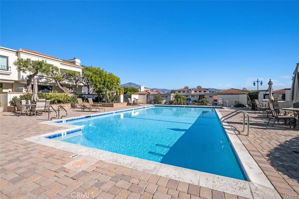 MLS #OC25274633 image #21