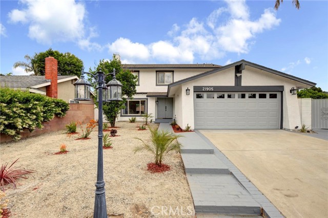 Detail Gallery Image 1 of 75 For 21905 Stanwell St, Chatsworth,  CA 91311 - 5 Beds | 3/2 Baths