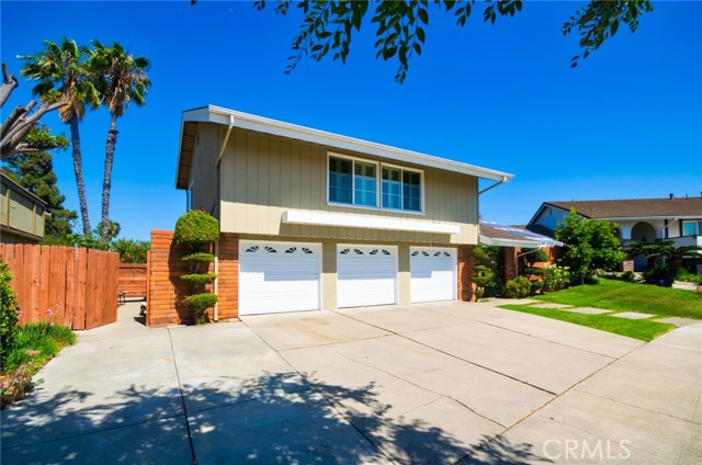 2108 Via Caliente, Fullerton CA: https://media.crmls.org/medias/14358aa8-af02-4dd1-b854-d20cf7ee3cfc.jpg