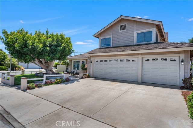 3652 San Joaquin Avenue, Los Alamitos CA: https://media.crmls.org/medias/14359a49-e224-415f-acd2-19a080f11187.jpg
