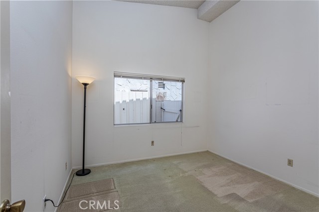 Detail Gallery Image 20 of 39 For 6849 Whitaker Ave, Lake Balboa,  CA 91406 - 3 Beds | 2 Baths