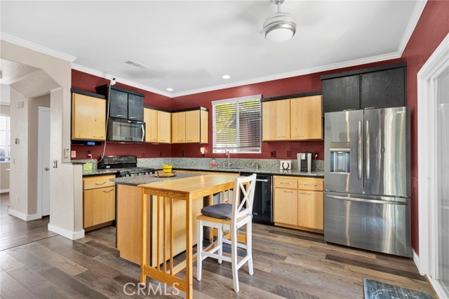 Detail Gallery Image 12 of 47 For 13249 Sundance, Victorville,  CA 92392 - 4 Beds | 2/1 Baths