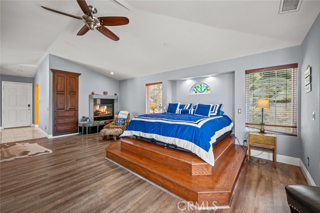 3 Calle Agua, San Clemente CA: https://media.crmls.org/medias/14368d5b-fb8d-4b79-985b-91c105bfc67f.jpg