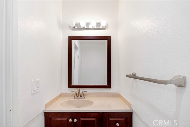 Detail Gallery Image 14 of 24 For 1132 Elm Ave #215,  Glendale,  CA 91201 - 2 Beds | 2/1 Baths