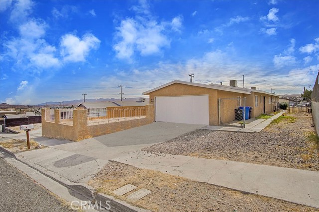 Detail Gallery Image 1 of 16 For 918 & 916 Carson St, Barstow,  CA 92311 - – Beds | – Baths