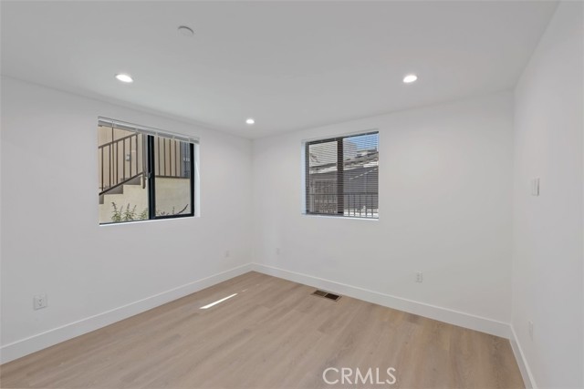 Detail Gallery Image 9 of 13 For 4812 Mascot St, Los Angeles,  CA 90019 - 3 Beds | 3 Baths