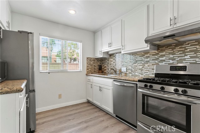 Detail Gallery Image 8 of 22 For 5593 Pioneer Bld #18,  Whittier,  CA 90601 - 2 Beds | 2 Baths