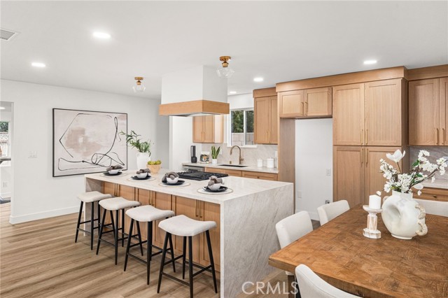 2124 W Flower Avenue, Fullerton CA: https://media.crmls.org/medias/14381f2f-6443-4348-9e36-b5c4d1ea0845.jpg