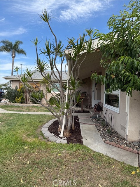 6372 Harvard Circle, Huntington Beach CA: https://media.crmls.org/medias/14390cc8-6452-40a3-af12-dc2159b4c518.jpg