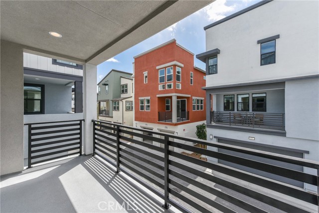 115 Allusion, Irvine CA: https://media.crmls.org/medias/14393d09-6484-40ef-9c22-7c9058659bae.jpg