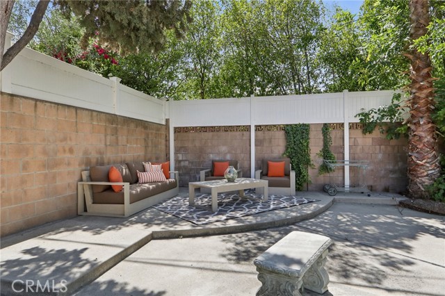 5347 Hinton Avenue, Woodland Hills CA: https://media.crmls.org/medias/14397b65-f582-4081-a54a-e2134ad521dc.jpg